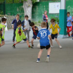 Tournoi de football dans la cours